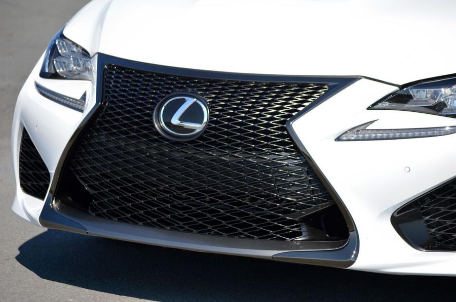 Логотип Lexus RC F 2014 года  (NA) (фото 128 из 200)